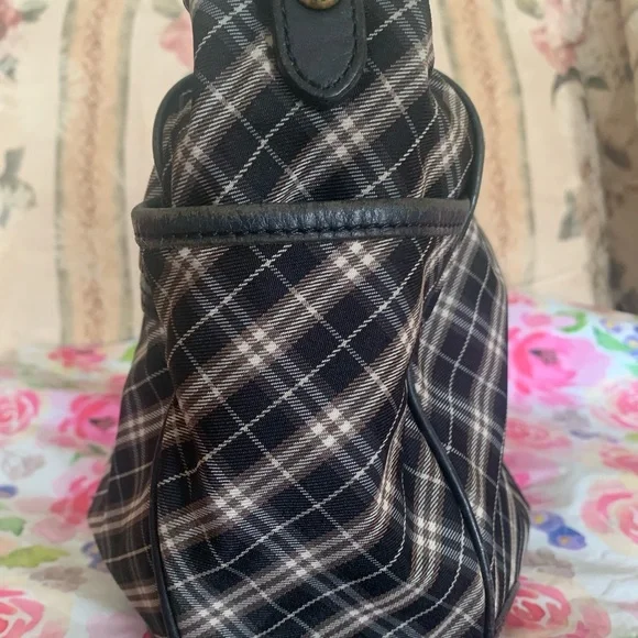 Burberry blue label shoulder bag with COA - Picture 4 of 15